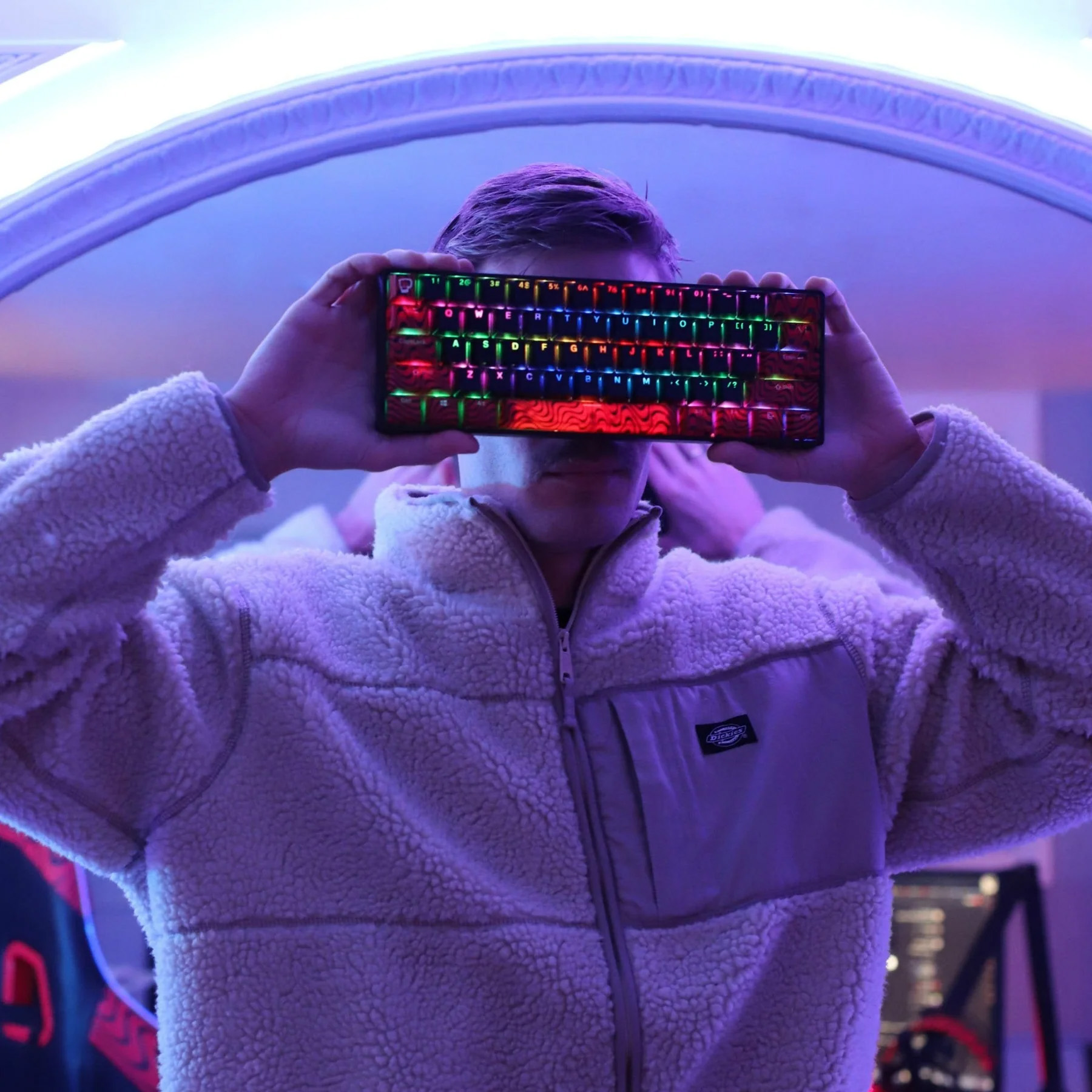 Dekorativbild-Ghostkeyboards-pewdiepie