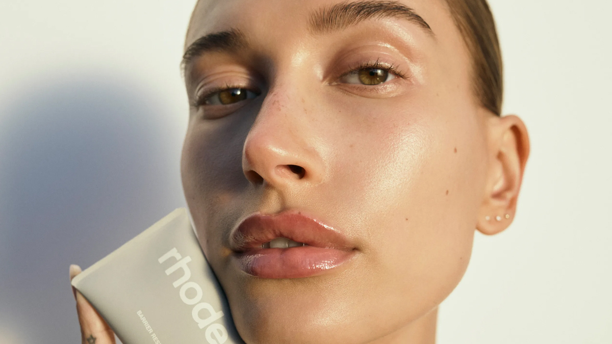 Hailey Biebers lanserar Rhode Skin 14e juli! Allt du behöver veta!