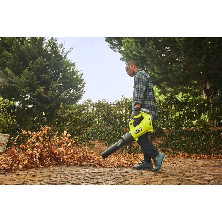 Ryobi RY18BLXD-0 i användning