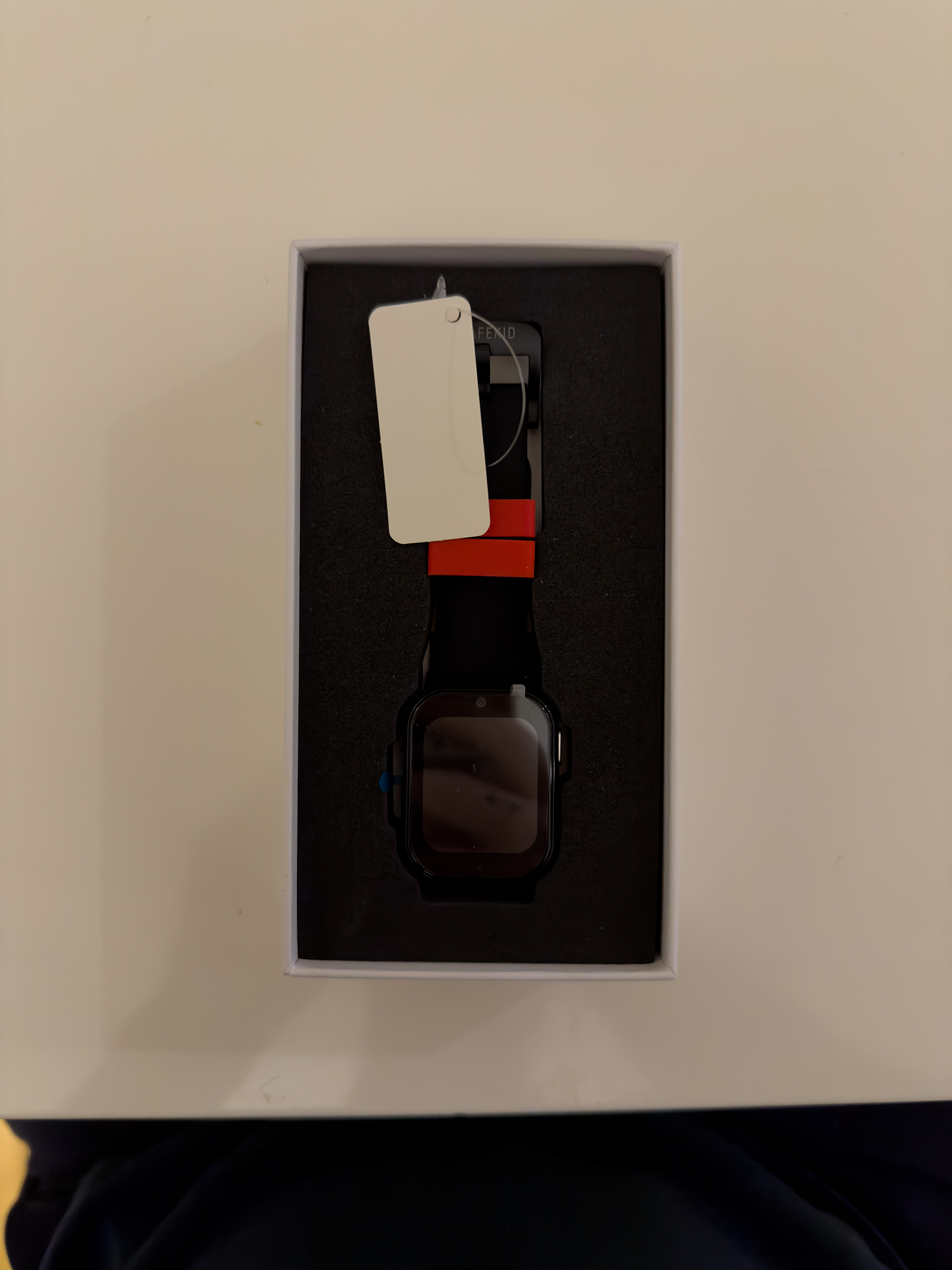 Safekid superwatch i lådan