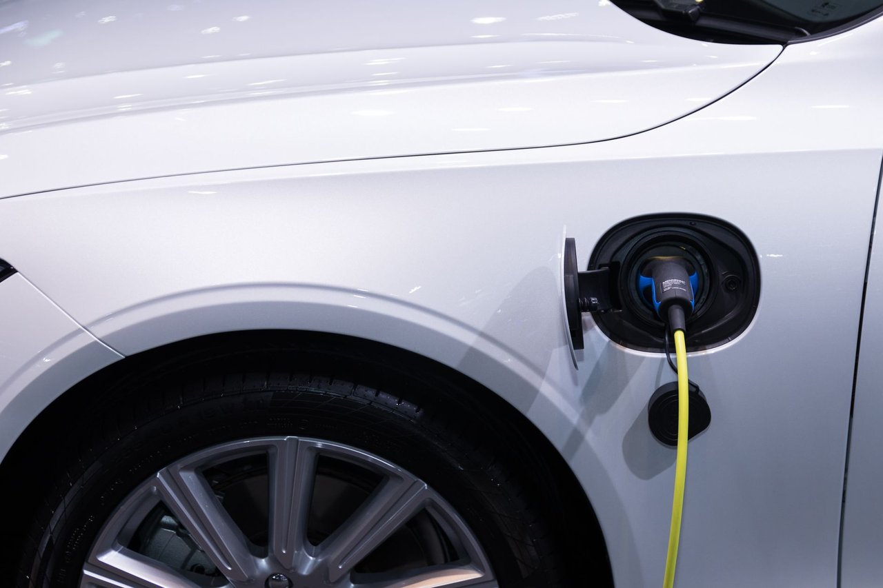 BYD Dolphin G DM-i lanserades med DM 5.0 i Europa