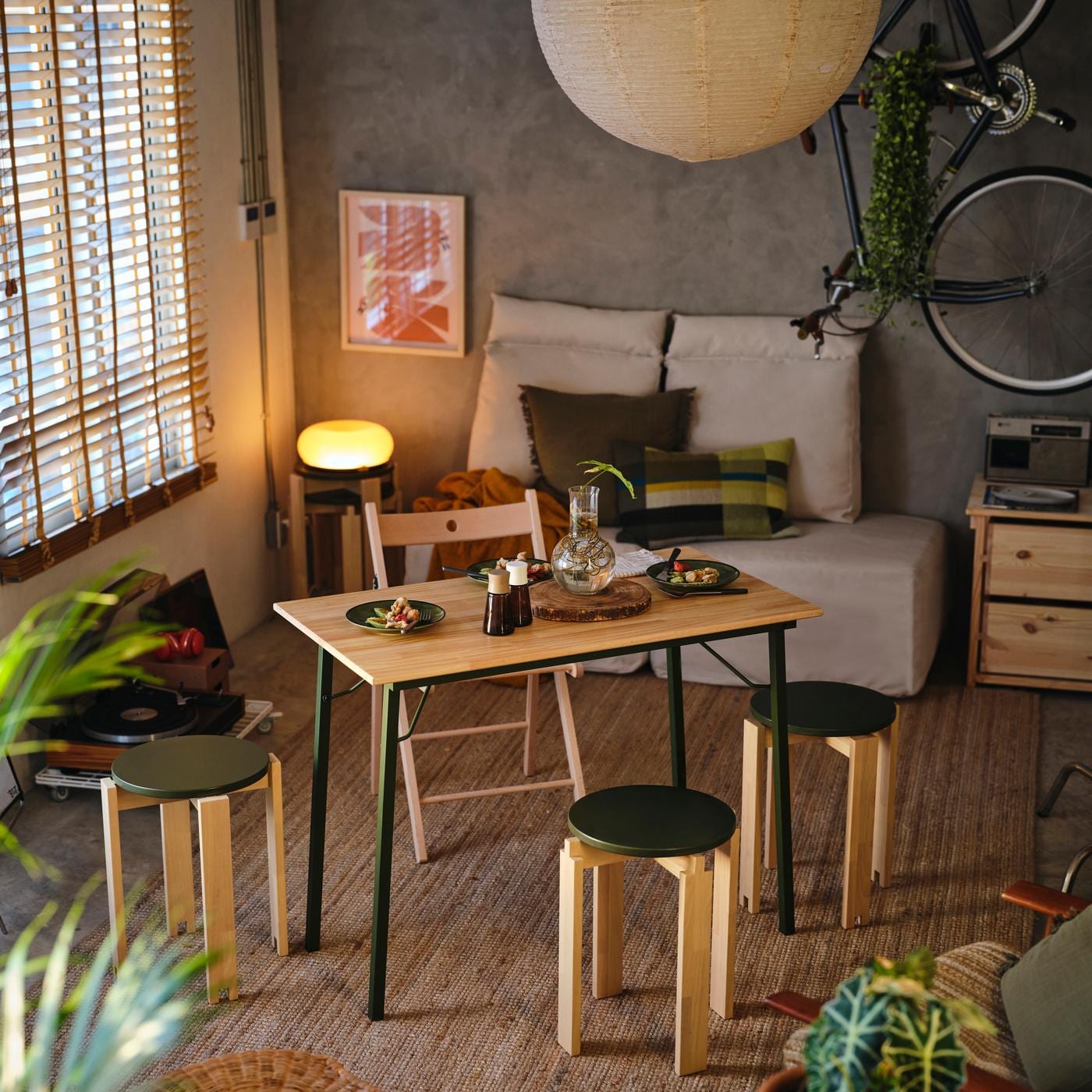 IKEA lanserar KOMPISHÄNG – flyttvänlig möbelkollektion med säljstart 21 augusti