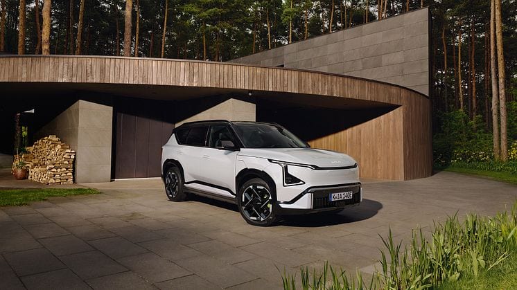 Kia EV5 GT lanseras i Sverige – sportig el-SUV med fyrhjulsdrift från 699 900 kronor