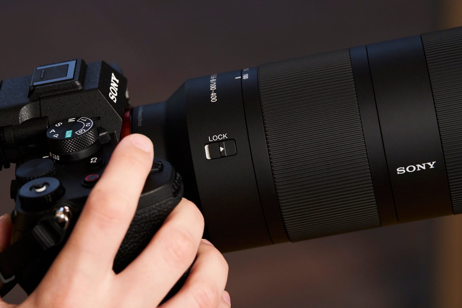 Sony lanserar FE 100-400mm F5.6-8 OSS – prisvärt supertele för hobbyfotografen