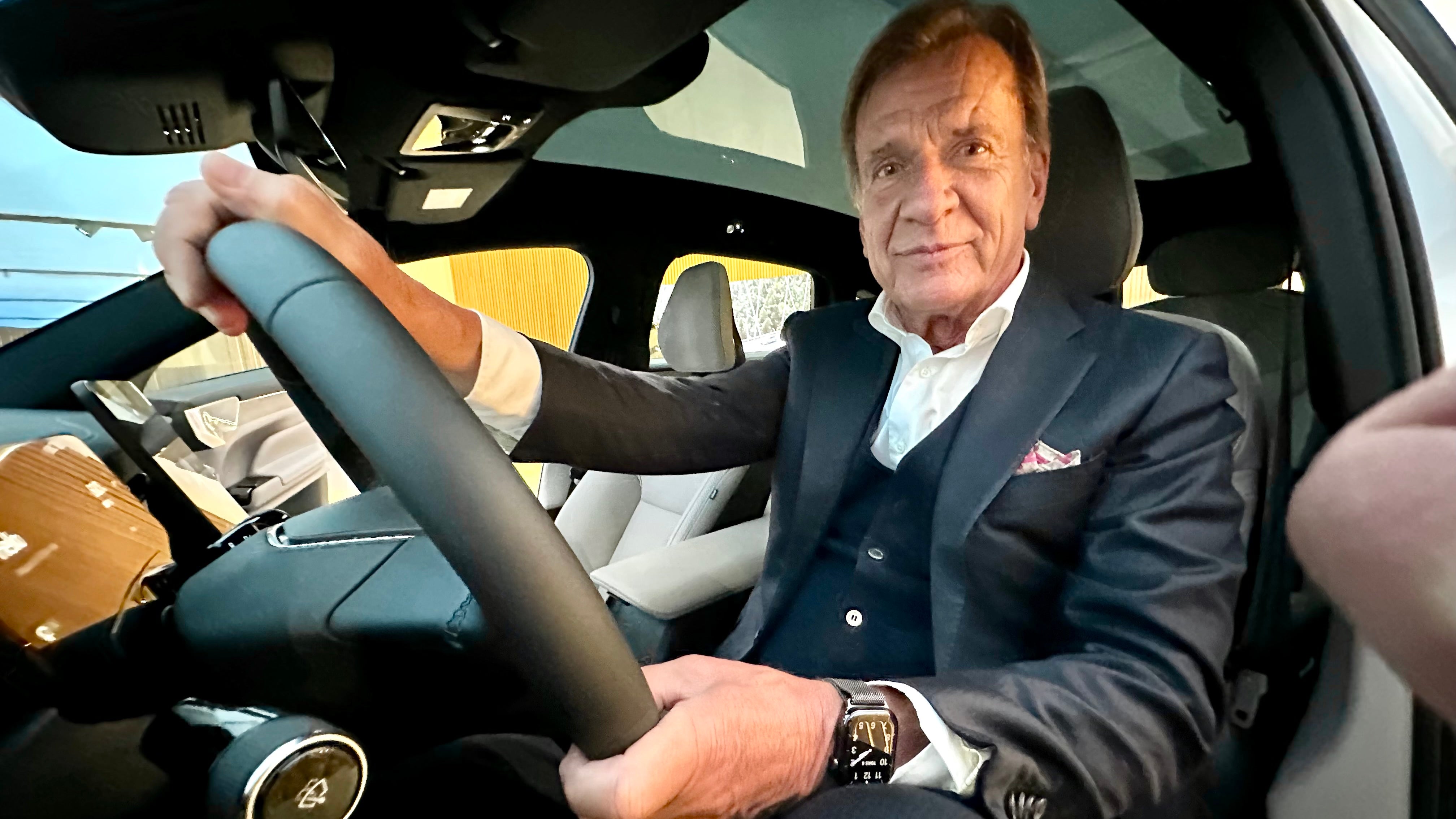 Volvo EX60 lanseras 21 juni 2026 som första helsvenska elbilen