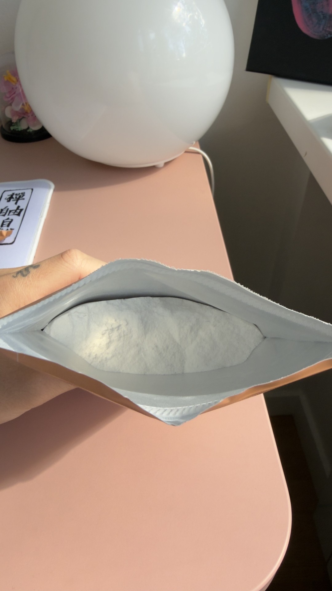 oppen-forpackning-vitt-elektrolytpulver