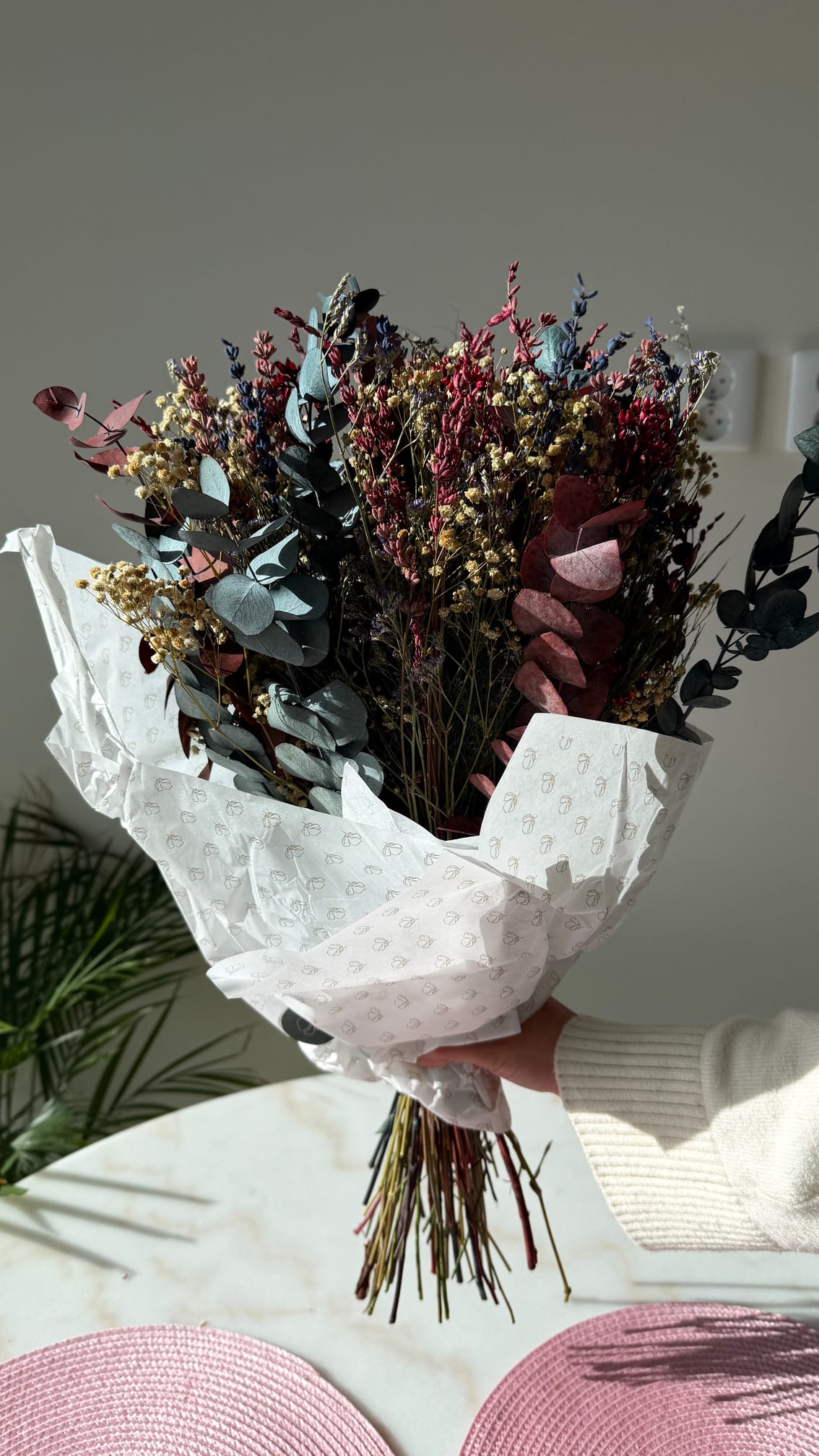 Frisk fläkt från Living Flowers i omslagspapper